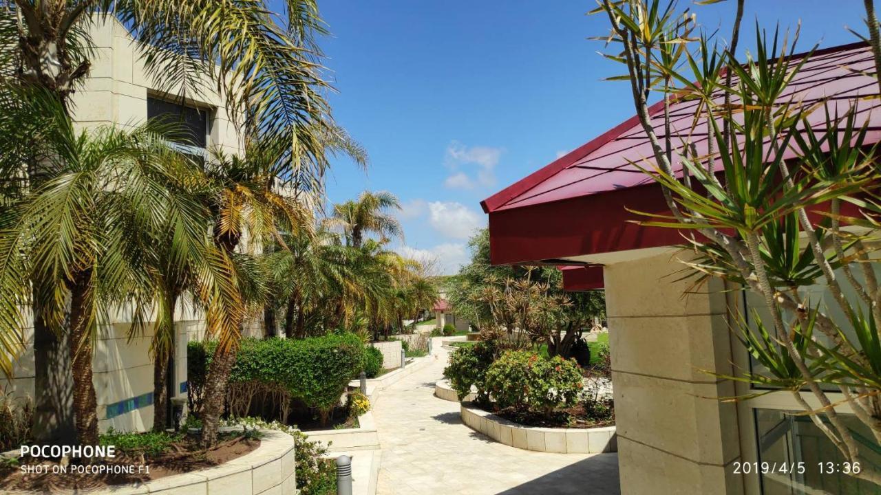 Israel Marina Village, Garden Vacation Apartment Herzelia Exterior foto